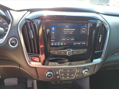 Used 2023 Chevrolet Traverse LT image 23