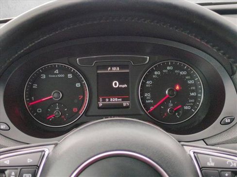 Used 2018 Audi Q3 2.0T Premium Plus w/ Premium Plus Package image 15