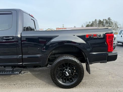Used 2019 Ford F250 Lariat image 10