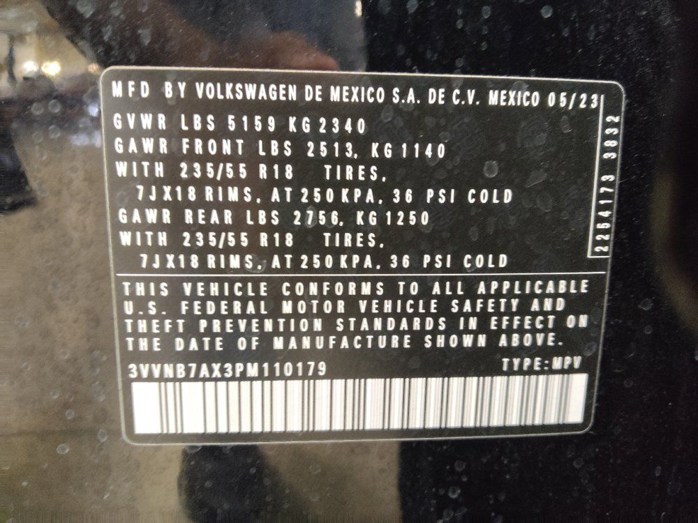 Used 2023 Volkswagen Tiguan SE w/ Panoramic Sunroof Package FWD image 33