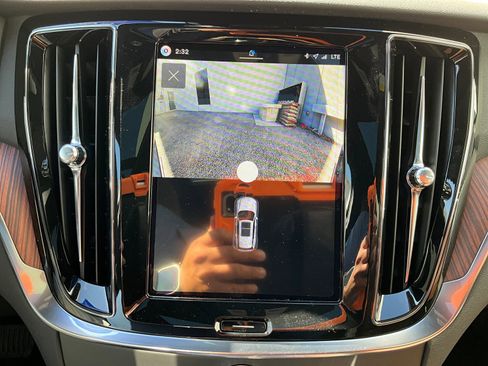 New 2026 Volvo V60 B5 Cross Country Plus w/ Climate Package image 21