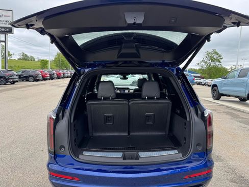 Used 2025 Cadillac XT6 Sport w/ Platinum Package image 11