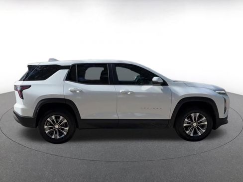 Used 2025 Chevrolet Equinox LT image 16