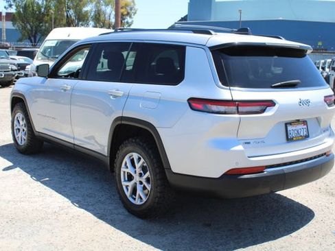 Used 2021 Jeep Grand Cherokee L Limited AWD/4WD image 6