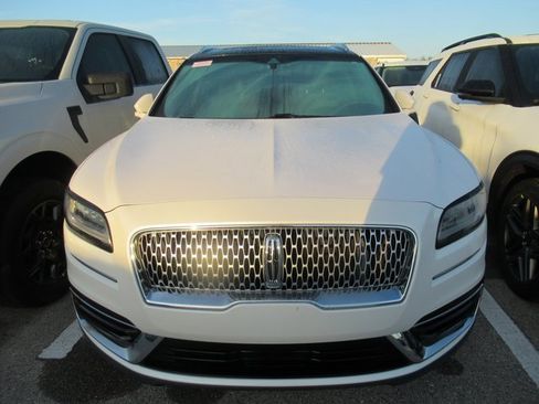 Used 2019 Lincoln Nautilus Reserve w/ Driver Assistance Package image 2