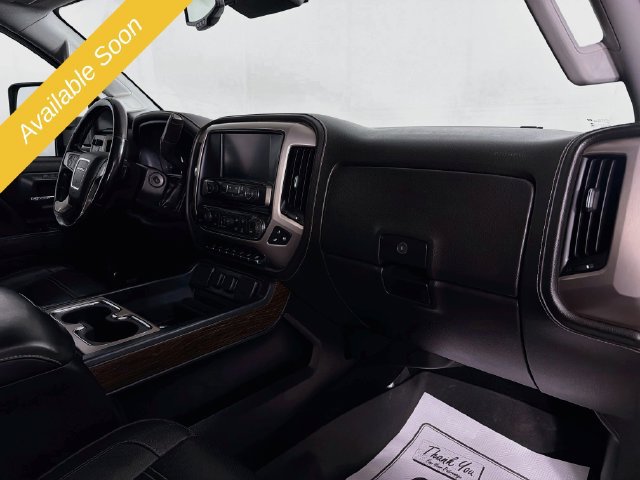 Used 2018 GMC Sierra 2500 Denali w/ Suspension Package, Off-Road AWD/4WD image 31