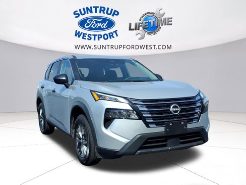 Used 2024 Nissan Rogue S image 1