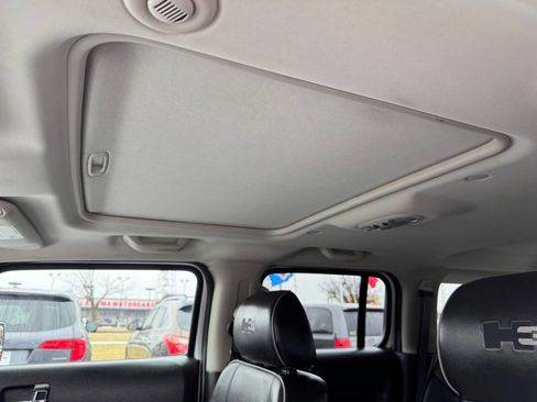 Used 2007 HUMMER H3 image 25