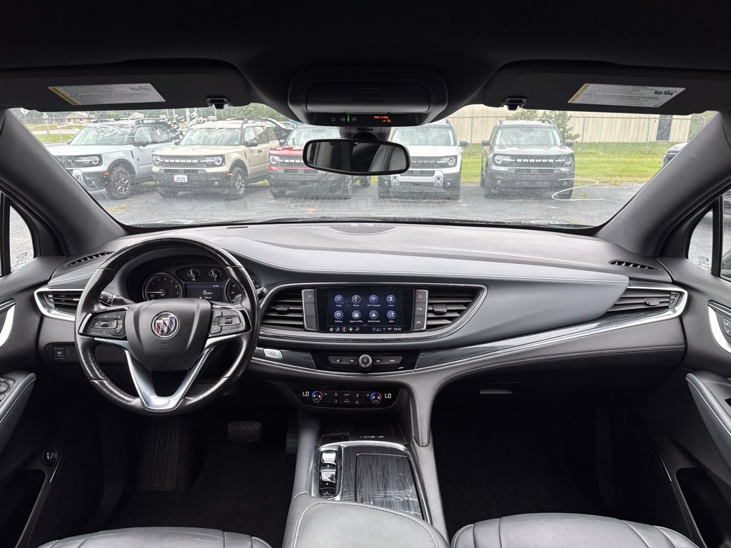 Used 2023 Buick Enclave Essence FWD image 15