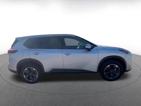 Used 2025 Nissan Rogue SV FWD image 16