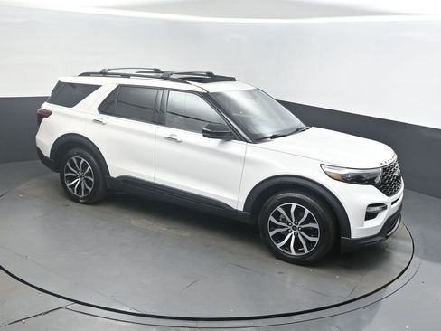 Used 2020 Ford Explorer ST w/ Premium Technology Package image 41