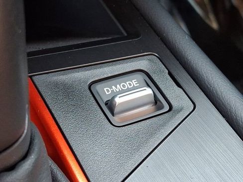 Used 2025 Nissan Kicks SR AWD/4WD image 28