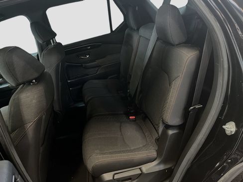 Used 2025 Honda Pilot Sport image 23