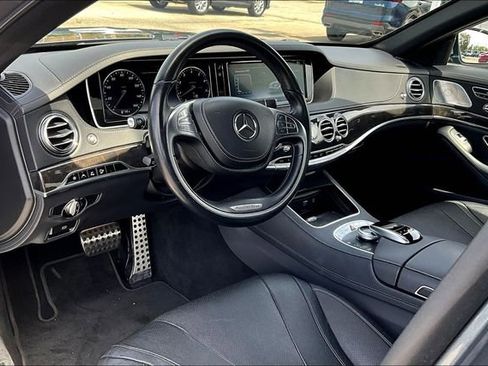 Used 2017 Mercedes-Benz S 550 Sedan image 14