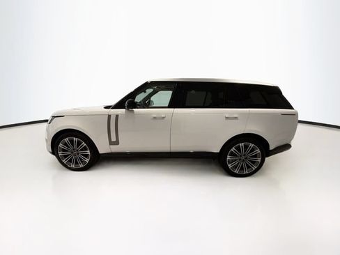 Used 2025 Land Rover Range Rover Long Wheelbase SE AWD/4WD image 4