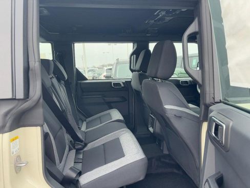 New 2025 Ford Bronco 4-Door image 5