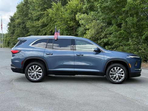 New 2025 Buick Enclave Preferred w/ Power Package image 4