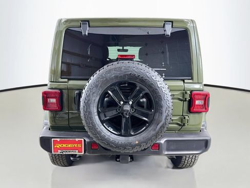 Used 2021 Jeep Wrangler Unlimited Sahara AWD/4WD image 7
