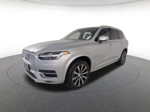 Certified 2025 Volvo XC90 B5 Core AWD/4WD image 1
