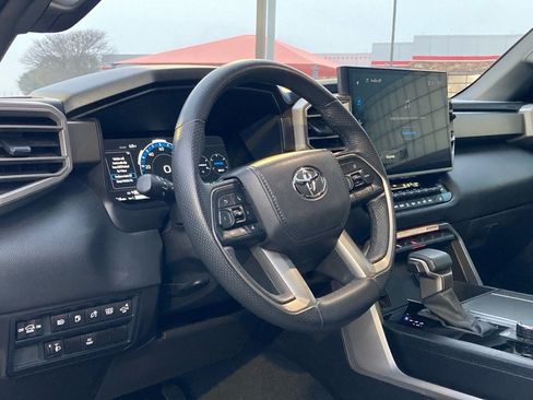 Used 2025 Toyota Sequoia SR5 w/ SR5 Premium Package image 9