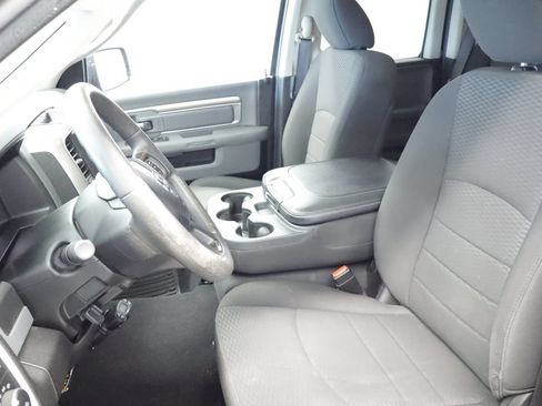 Certified 2019 RAM 1500 Warlock AWD/4WD image 23