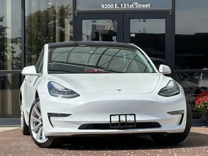 Used 2018 Tesla Model 3 Mid Range