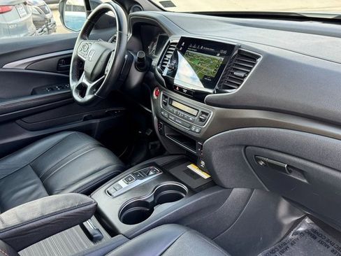 Used 2022 Honda Passport TrailSport image 10