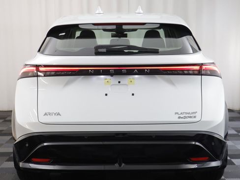 Used 2024 Nissan Ariya PLATINUM+ image 16