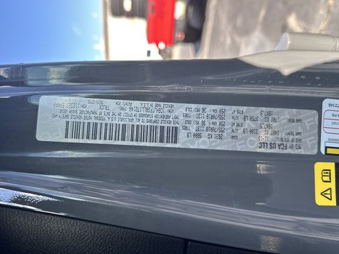 Used 2020 Jeep Gladiator Overland w/ Trailer Tow Package image 35