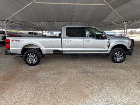Used 2023 Ford F250 Lariat w/ FX4 Off-Road Package image 9