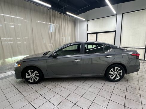 Used 2024 Nissan Altima 2.5 S image 9