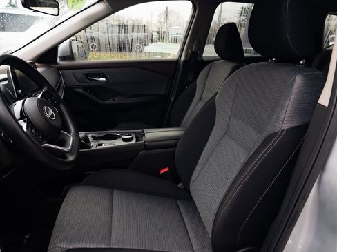 Used 2022 Nissan Rogue SV image 18