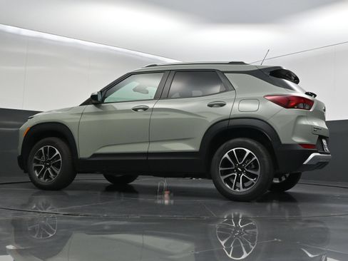 Certified 2026 Chevrolet TrailBlazer LT w/ Convenience Package AWD/4WD image 40
