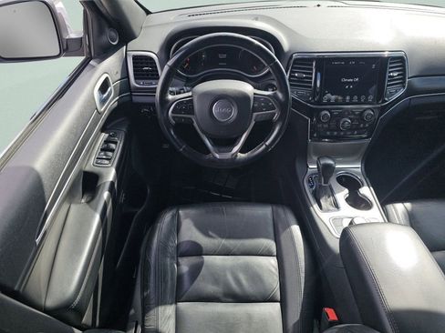 Used 2019 Jeep Grand Cherokee Limited AWD/4WD image 4