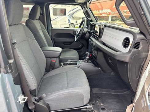 Used 2026 Jeep Wrangler Sport AWD/4WD image 28