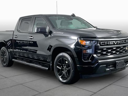 Used 2023 Chevrolet Silverado 1500 Custom RWD image 3