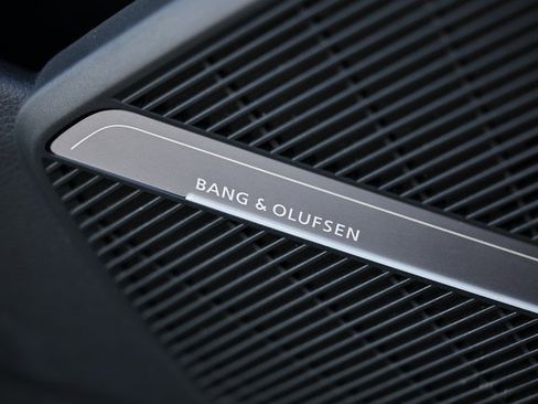 Used 2025 Audi Q5 2.0T Premium Plus w/ Premium Plus Package image 17