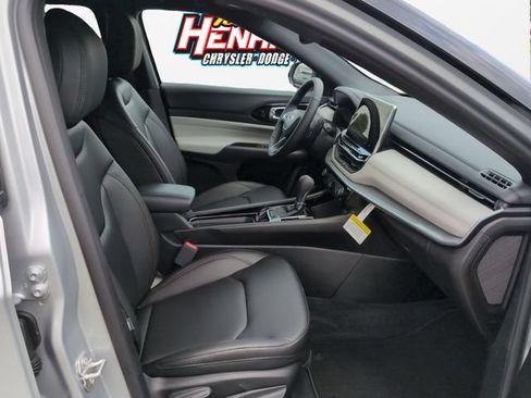 Used 2024 Jeep Compass Limited AWD/4WD image 17