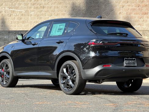 New 2024 Dodge Hornet GT image 5