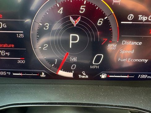 Used 2021 Chevrolet Corvette Stingray Preferred Cpe w/ Z51 Performance Package RWD image 31