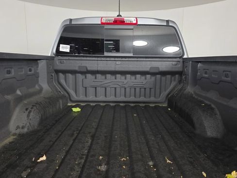 Used 2024 Chevrolet Colorado ZR2 w/ ZR2 Convenience Package III AWD/4WD image 10