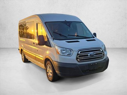 Used 2019 Ford Transit 350 XLT RWD image 3