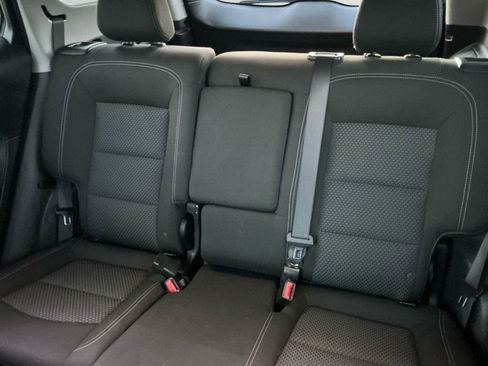 Used 2024 GMC Terrain SLE image 13