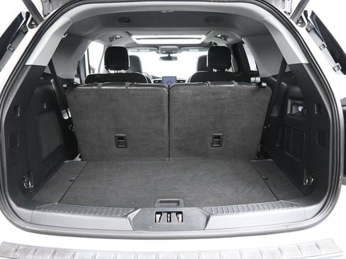 Used 2022 Ford Explorer Limited w/ Equipment Group 301A AWD/4WD image 20