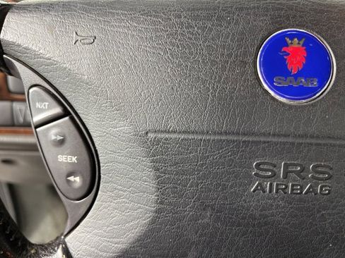 Used 2001 Saab 9-3 SE image 9