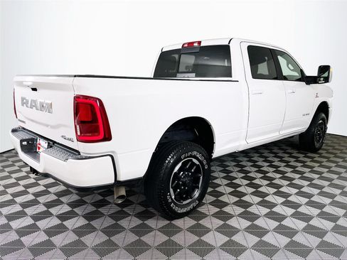 Used 2026 RAM 2500 Laramie AWD/4WD image 9