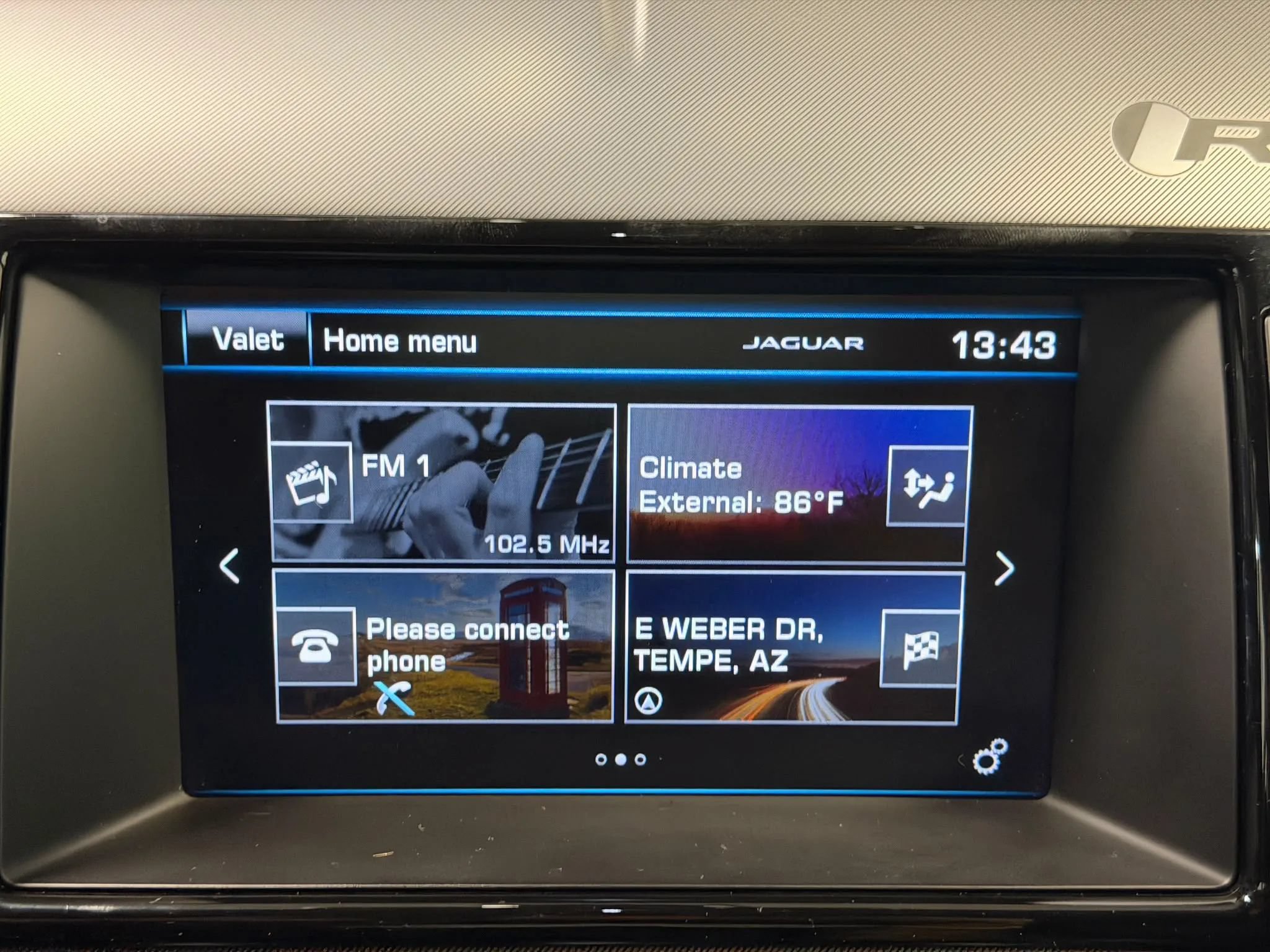 Used 2017 Jaguar F-TYPE R AWD/4WD image 32