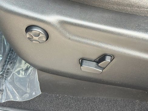 Used 2020 Jeep Grand Cherokee Limited X image 25