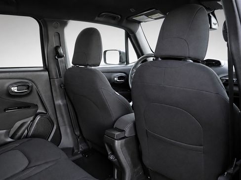 Used 2021 Jeep Renegade Latitude AWD/4WD image 15