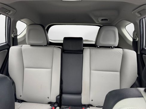 Used 2018 Toyota RAV4 Limited FWD image 12
